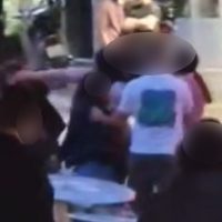 Πιάστηκαν μαλλί με μαλλί – Kαυγάς μεταξύ νεαρών κοριτσιών για ένα like στο κέντρο της Κοζάνης