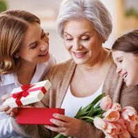 Μήνυμα της Αντιδημάρχου Παιδείας και Αθλητισμού Αναστασίας Πράπα για τη Γιορτή της Μητέρας την Κυριακή 14 Μαΐου