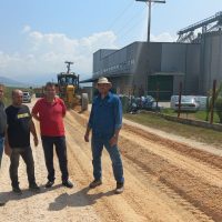 Ξεκίνησε στον Περδίκα το έργο βελτίωσης προσβάσεων οδοποιίας πρωτογενούς τομέα