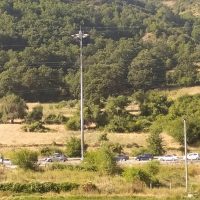 Η Κυριακάτικη απόδραση των Κοζανιτών – Ουρά αυτοκινήτων στα διόδια Πολυμύλου Κοζάνης – Δείτε βίντεο