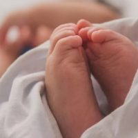 Η πρώτη γυναίκα στην Ελλάδα που έκανε μεταμόσχευση ωοθηκών έγινε μητέρα