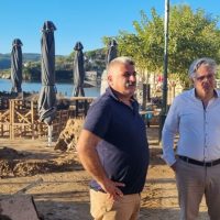 Επίσκεψη του Δημάρχου Χρήστου Ζευκλή και αποστολή μηχανήματος έργου στις πληγείσες περιοχές του Δήμου Νοτίου Πηλίου