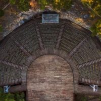Το Υπαίθριο Δημοτικό Θέατρο Κοζάνης από ψηλά – Του Αργύρη Καραμούζα