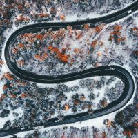 Στα λευκά ο δρόμος που οδηγεί στο ψηλότερο χωριό της Ελλάδας