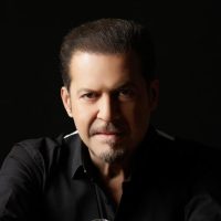 Έφυγε από τη ζωή ο Χάρης Κωστόπουλος – Θλίψη για τον αγαπημένο τραγουδιστή