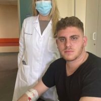 Ο «ήρωας» φοιτητής που έσωσε επιβάτες στα βαγόνια του θανάτου – «Μακάρι να μην πέθαιναν άνθρωποι και ας μην έπαιρνα βραβεία»