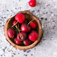 Τα φετινά κεράσια ξεπέρασαν στην αγορά και το ελαιόλαδο