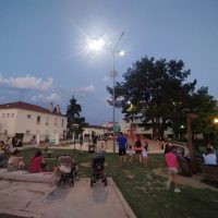 Καυτές θερμοκρασίες στην Κοζάνη: Σφύζει από κόσμο το Δημοτικό Πάρκο – “Καταφύγιο” δροσιάς για του πολίτες – Δείτε το βίντεο