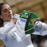 Ολυμπιακοί Αγώνες: Μαχήτρια ζωής – Καρκινοπαθής ξιφομάχος καταρρέει με αφόρητους πόνους την ώρα του αγώνα – Δείτε βίντεο