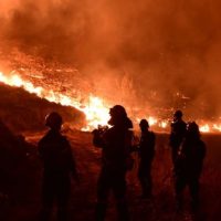 Φωτιά στην Αττική : 70 πυροσβέστες με 16 οχήματα από την Περιφέρεια Δυτικής Μακεδονίας στα πύρινα μέτωπα