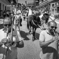 Σιάτιστα: Δεκαπενταύγουστος στην Παναγία Μικροκάστρου & το έθιμο των καβαλάρηδων μέσα από το φωτογραφικό φακό του Αλέξανδρου Βρεττάκου