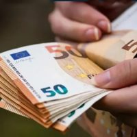 Οι υψηλότεροι και οι χαμηλότεροι μισθοί στην ΕΕ – Η θέση της Ελλάδας