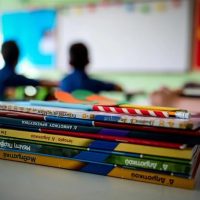 Χαλκιδική: 10χρονη μαθήτρια αναγκάζεται να πάει σχολείο σε άλλο χωριό, επειδή… «περισσεύει» – Πώς θα δοθεί λύση