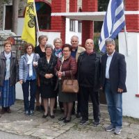 Σε λειτουργική σύναξη, στο Μετόχι της Ι. Μονής της Αγίας Τριάδος Βελβεντού, οι γεννηθέντες (και γεννηθείσες) το έτος 1952 στο Βελβεντό  και φοιτήσαντες στο 12/θέσιο Δημοτικό Σχολείο Βελβεντού – Tου παπαδάσκαλου Κωνσταντίνου Ι. Κώστα