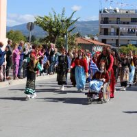 Παρουσία πλήθος κόσμου πραγματοποιήθηκε η παρέλαση της 10ης Οκτωβρίου στα Σέρβια Κοζάνης – Δείτε το βίντεο