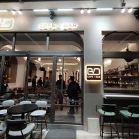 Bo Cafe στην Κοζάνη: Πιο ανανεωμένο από ποτέ, επανήλθε το αγαπημένο στέκι της πόλης – Δείτε φωτογραφίες