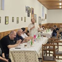 Συνάντηση του Περιφερειάρχη με τους δικαιούχους των 188 στρεμμάτων της Κοινότητας Αναργύρων – Δείτε φωτογραφίες