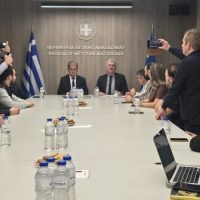 Μνημόνιο Κατανόησης υπέγραψαν Περιφέρεια και Αποκεντρωμένη – Κοινό μέτωπο για περιβάλλον, ανάπτυξη και απασχόληση – Δείτε το βίντεο