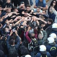 Η Σημαία του Πολυτεχνείου και η λαθροχειρία – Άρθρο του Βασίλη Μαρκόπουλου