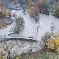 Εικόνες καταστροφής στο Νεστόριο Καστοριάς– Υπερχείλισε ο ποταμός Αλιάκμονας