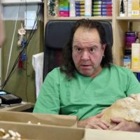 Η ταινία «Τέρατα» του Νίκου Κουρού, σε διαδικτυακή προβολή την παραμονή των Χριστουγέννων