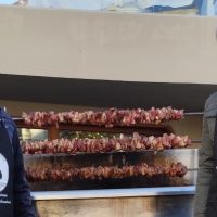 Σουγλιμάδα (κεμπάπ) από τον Σύλλογο Γρεβενιωτών ‘Ο ΑΙΜΙΛΙΑΝΟΣ’ στο 2ο Φεστιβάλ Τοπικής Γευσιγνωσίας