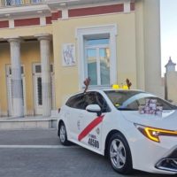 Ο Άγιος Βασίλης στην πόλη της Κοζάνης με Euro Taxi – Δείτε φωτογραφίες