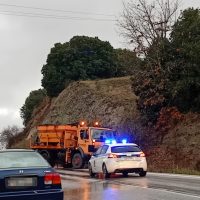 Κατολίσθηση στην Ε.Ο. Κοζανης – Λάρισας – Μεγάλη προσοχή στους οδηγούς – Δείτε φωτογραφίες