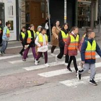 Ξεχωριστός περίπατος απο τους μαθητές του Δημοτικού Σχολείου Κοίλων στους δρόμους της πόλης της Κοζάνης – Δείτε φωτογραφίες