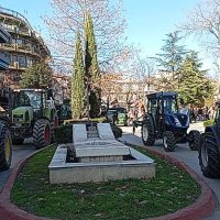 Αγροτική κινητοποίηση στο κέντρο της Πτολεμαΐδας: Μηχανοκίνητη πορεία με τρακτέρ και μήνυμα συνέχισης του αγώνα
