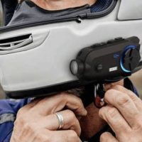 Ενδοεπικοινωνία για κράνος: Τι πρέπει να ξέρεις για απολαυστικές βόλτες με παρέα