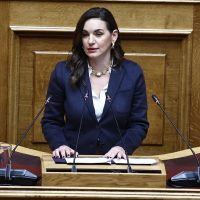 Άρθρο του Μιχάλη Ραμπίδη για την “φωτογραφική” τροπολογία της Υπουργού Κεφαλογιάννη για την επιμέλεια των τέκνων