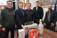 Δήμος Κοζάνης: Παρέλαβε 44 απινιδωτές και 97 συσκευές LifeVac για δημόσιους χώρους και σχολεία