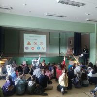 Ενημερωτική διάλεξη σε θέματα κυκλοφοριακής αγωγής πραγματοποιήθηκε στο Πειραματικό Δημοτικό Σχολείο Φλώρινας