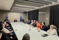 Με τους εκπροσώπους των Διοικήσεων των αθλητικών σωματείων χειροσφαίρισης και πετοσφαίρισης ο Περιφερειάρχης Δυτικής Μακεδονίας Γιώργος Αμανατίδης