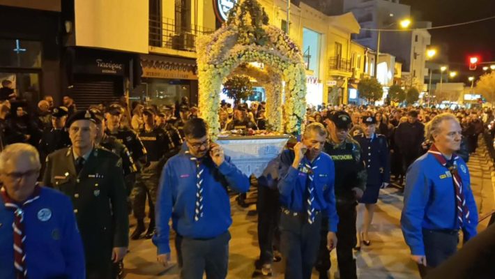 Σε κλίμα κατάνυξης η Περιφορά του Επιταφίου στον Άγιο Νικόλαο Κοζάνης – Δείτε φωτογραφίες και βίντεο