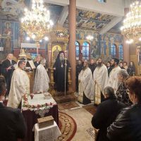 Με λαμπρότητα η πανήγυρη στην Καστανιά Σερβίων – Υποδοχή ιερού λειψάνου του Αγίου Ραφαήλ και προεξάρχοντος του Επισκόπου Αμφιπόλεως Χριστοφόρου