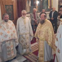 Πασχαλινή Θεία Λειτουργία στον Άγιο Βαραδάτο Κουβουκλίων με τη συμμετοχή του Μητροπολίτη Σερβίων και Κοζάνης