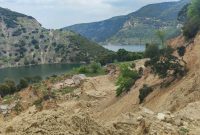 Μεγάλη κατολίσθηση στον δρόμο Βελβεντού – Φράγματος Πολυφύτου στη θέση «Κούρναβο»