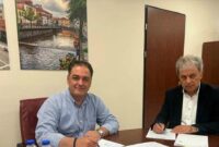 Υπεγράφη η σύμβαση της Περιφέρειας και του Δήμου Κοζάνης για κατασκευή γηπέδου αντισφαίρισης στο Βατερό