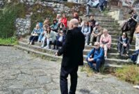 Δήμος Εορδάιας: Πραγματοποιήθηκε ο λογοτεχνικός περίπατος του Βιβλιοτεχνείου στην Καστοριά