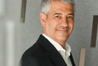 ΔΕΗ και Vodafone Ελλάδας διερευνούν τη δυνατότητα να ενώσουν τις δυνάμεις τους στις οπτικές ίνες